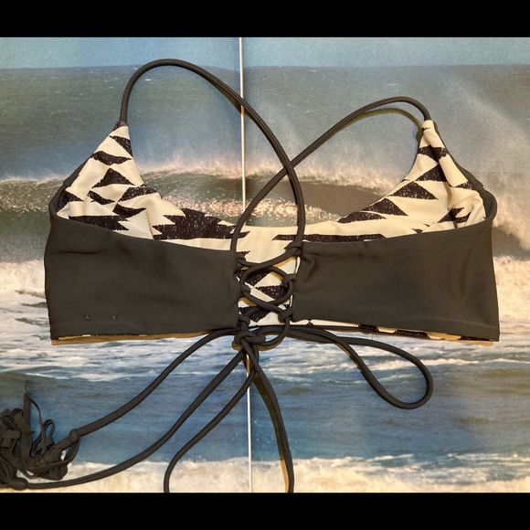 Rip curl Reversible Bikini Top - Picture 3 of 6